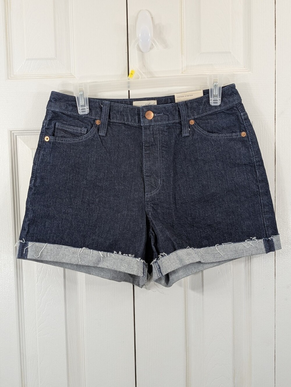 Universal Thread: Vintage Midi Shorts - Size 6